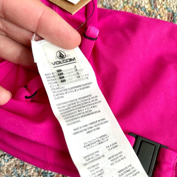 NWT Volcom Simply Seam Croplette Swim Top Fuschia Small - Picture 6 of 6
